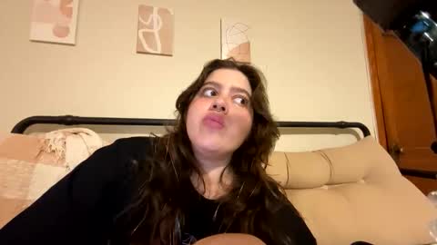 Snapshot of princesslaylaa chatting on 10.29.25 princessviccxo online show from 10.29.25