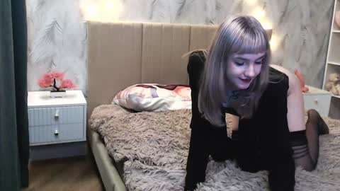 Snapshot of princessshy___ chatting on 12.23.24 18 y.o online show from 12.23.24