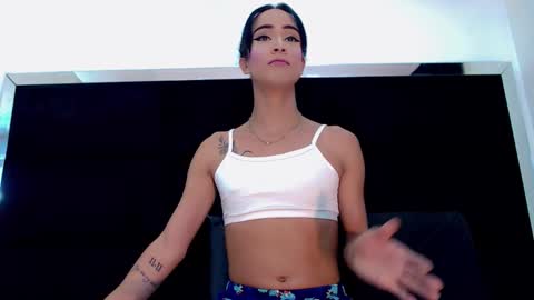 priscilarainbow online show from 04.25.26