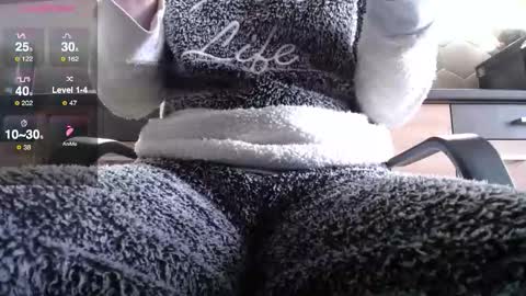 Snapshot of private_space chatting on 10.27.25 Space online show from 10.27.25