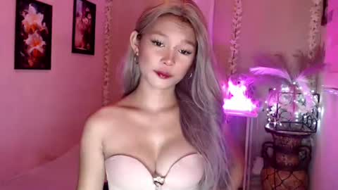 Angela online show from 10.11.25