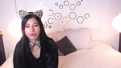 Adris  Juan online show from 11.23.25