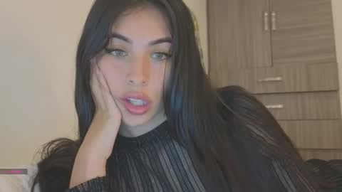 Snapshot of pssiquiss chatting on 11.17.25 Katerine online show from 11.17.25