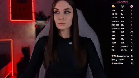 Snapshot of psy_vibe chatting on 10.17.25 Elena online show from 10.17.25