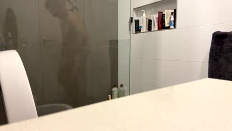 Snapshot of puffiest chatting on 01.21.25 puffiest online show from 01.21.25