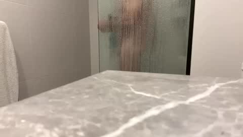 Snapshot of puffiest chatting on 10.13.25 puffiest online show from 10.13.25