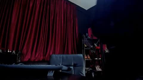 MissPuffyLove online show from 12.15.24
