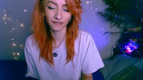 Snapshot of pufpufog chatting on 12.31.24 EsteticHouse online show from 12.31.24