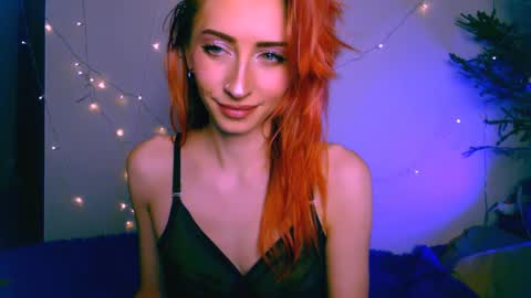 Snapshot of pufpufog chatting on 01.10.25 EsteticHouse online show from 01.10.25