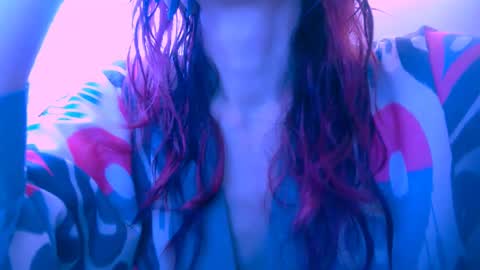 Snapshot of pufpufog chatting on 02.04.25 EsteticHouse online show from 02.04.25