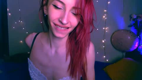 Snapshot of pufpufog chatting on 02.25.25 EsteticHouse online show from 02.25.25