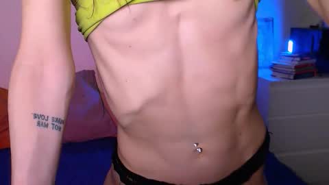 Snapshot of pufpufog chatting on 10.06.25 EsteticHouse online show from 10.06.25