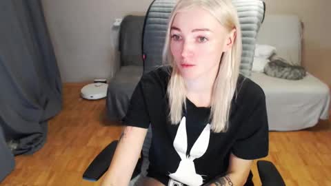 Polly online show from 12.20.25