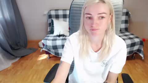 Polly online show from 07.20.26