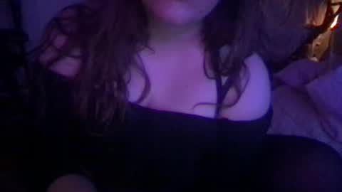 Snapshot of punchcard chatting on 10.28.25 shy chub online show from 10.28.25