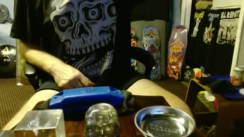 Snapshot of punkypapi chatting on 03.04.25 Jojo online show from 03.04.25