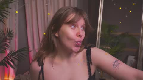 constant schedule Wednesday  Friday  Saturday  Sunday  The Rosemarie online show from 03.21.26