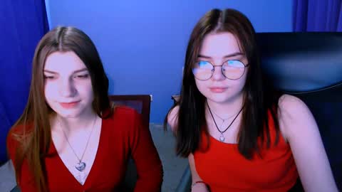 Snapshot of pure_radiance chatting on 12.11.24 Ask me3 online show from 12.11.24