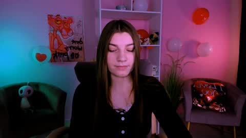 Snapshot of pure_radiance chatting on 02.24.25 Ask me3 online show from 02.24.25