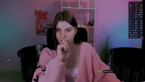 Snapshot of pure_radiance chatting on 03.10.25 Ask me3 online show from 03.10.25