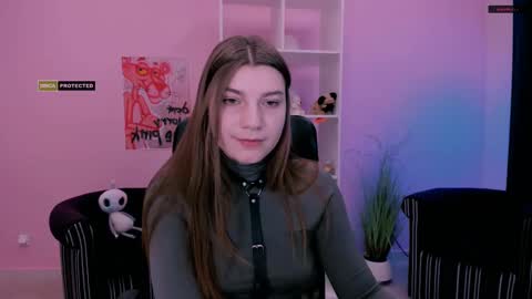 Snapshot of pure_radiance chatting on 03.11.25 Ask me3 online show from 03.11.25