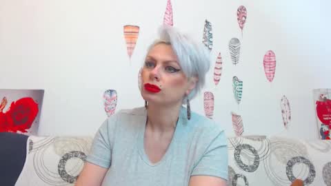 Snapshot of pure_seduce_wow chatting on 02.02.26 Goldie online show from 02.02.26