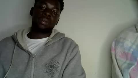 Snapshot of pureblack_ chatting on 10.05.25 Pureblack online show from 10.05.25