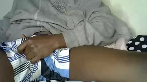 Snapshot of pureblack_ chatting on 10.11.25 Pureblack online show from 10.11.25