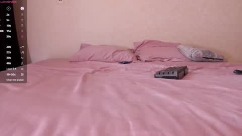 puredesire_ online show from 10.10.25