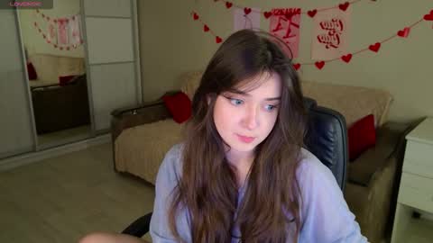Snapshot of purple_averge chatting on 10.22.25 Bella online show from 10.22.25