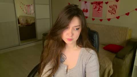 Snapshot of purple_averge chatting on 10.24.25 Bella online show from 10.24.25