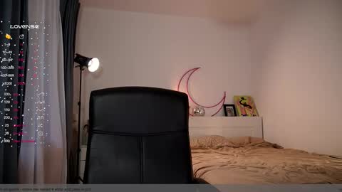 Sasha  wait you here 6 of November. will celebrate my B- day online show from 10.31.25