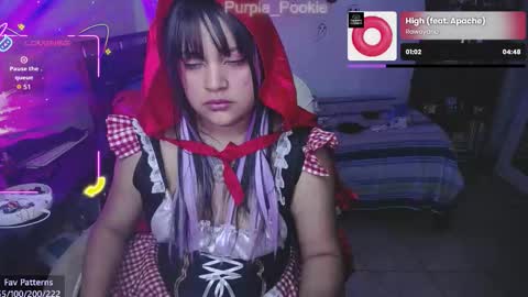 Snapshot of purple_pookie chatting on 10.28.25 Sofia online show from 10.28.25