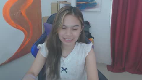 Snapshot of pussiswet_xx chatting on 05.26.26 jessy online show from 05.26.26