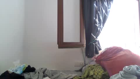 Snapshot of pussyboy32947 chatting on 10.22.25 pussyboy32947 online show from 10.22.25