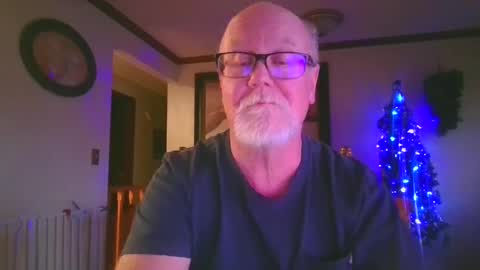 Snapshot of pussylover1365 chatting on 02.05.25 pussylover1365 online show from 02.05.25