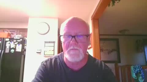 Snapshot of pussylover1365 chatting on 09.23.25 pussylover1365 online show from 09.23.25