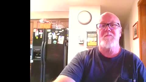 Snapshot of pussylover1365 chatting on 10.28.25 pussylover1365 online show from 10.28.25