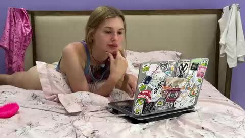 Lina online show from 02.20.26