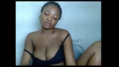 Snapshot of pussyxwetx chatting on 05.16.26 pussyxwetx online show from 05.16.26