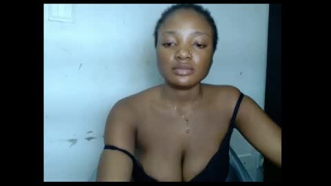 Snapshot of pussyxwetx chatting on 05.16.26 pussyxwetx online show from 05.16.26