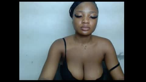 Snapshot of pussyxwetx chatting on 05.24.26 pussyxwetx online show from 05.24.26