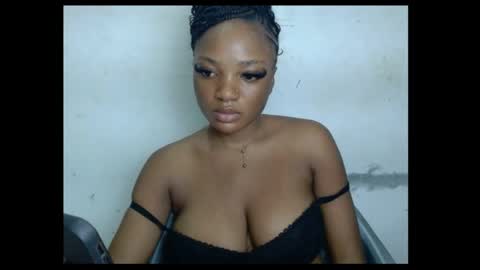 Snapshot of pussyxwetx chatting on 05.28.26 pussyxwetx online show from 05.28.26