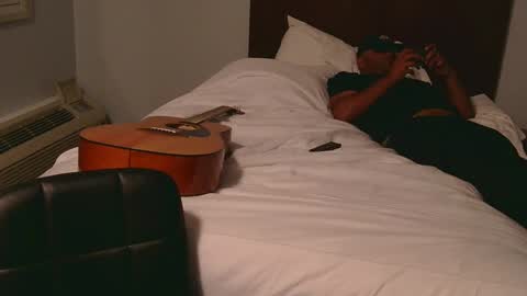 Snapshot of pwnst3rz chatting on 01.01.25 pwnst3rz online show from 01.01.25