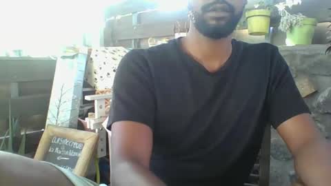 Snapshot of python974 chatting on 01.14.25 Python online show from 01.14.25