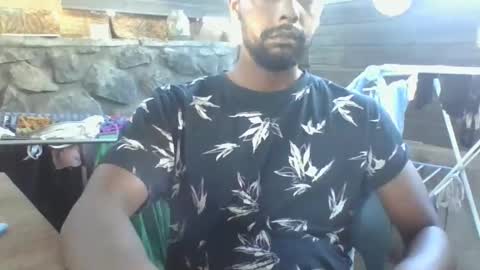 Snapshot of python974 chatting on 03.12.25 Python online show from 03.12.25