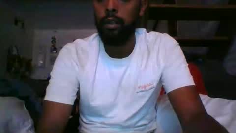 Snapshot of python974 chatting on 09.09.25 Python online show from 09.09.25