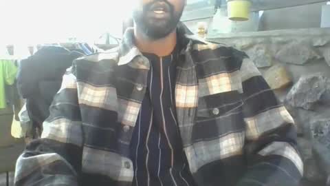 Snapshot of python974 chatting on 09.20.25 Python online show from 09.20.25