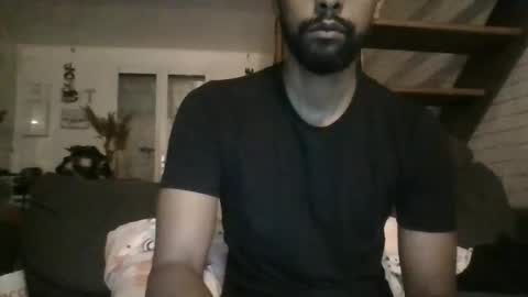 Snapshot of python974 chatting on 09.25.25 Python online show from 09.25.25