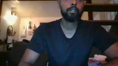 Snapshot of python974 chatting on 10.20.25 Python online show from 10.20.25